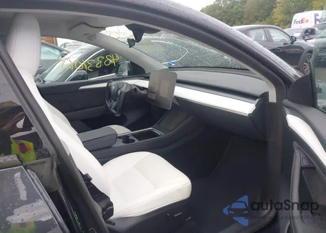 2024 Tesla Model Y Long Range Dual Motor All-Wheel Drive from USA, damaged, VIN 7SAYGAEE7RF076826